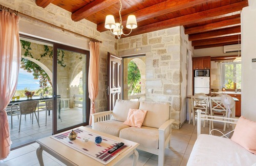 Kokkinon Khorion Villa | Villa Calliope St George Retreat BY APOKORONAS-VILLAS