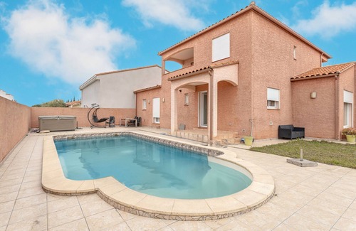 Perpignan Villa | Villa 'Calme Et Tranquillité' with Private Terrace, Private Garden and Air Conditioning