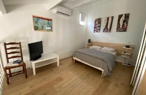Les Puces de Saint-Ouen House | Villa calme, terrasse, climatisée, près d'Obalia, proche mer, parking inclus, classée 3 étoiles - FR-1-503-174