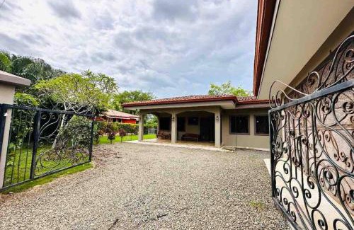 Esterillos Oeste Villa | Villa Camino Corral By Vacation Pura Vida