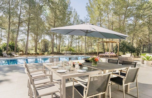 Santa Eulalia del Rio Villa | Villa "Can Drago" Private Pool, Large Garden, Terrace, WiFi & A/C