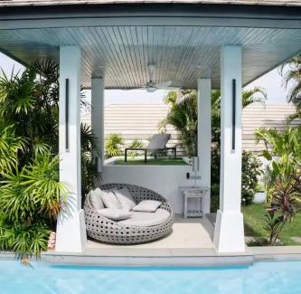 Choeng Mon Villa | Villa Cannes with gym and tennis court