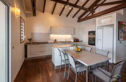 Les Anses-d'Arlets Villa | Villa Cap Sud avec piscine et vue mer
