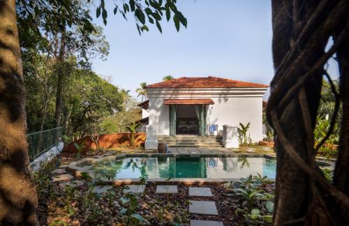 Assagao House | Villa Cardo 4 BHK in Assagao with Huge Private Pool & Big Garden Standalone Villa with Caretaker & Security