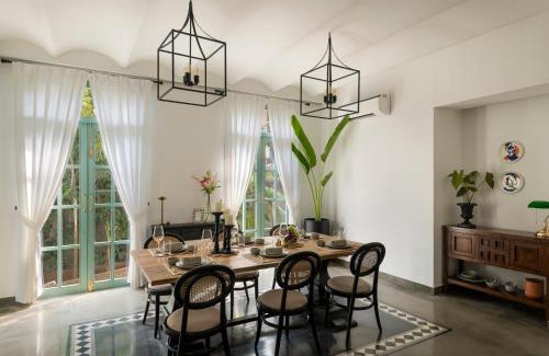 Assagao House | Villa Cardo 4 BHK in Assagao with Huge Private Pool & Big Garden Standalone Villa with Caretaker & Security