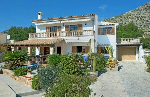 Puerto de Pollensa Villa | Villa Carla by Sealand Villas