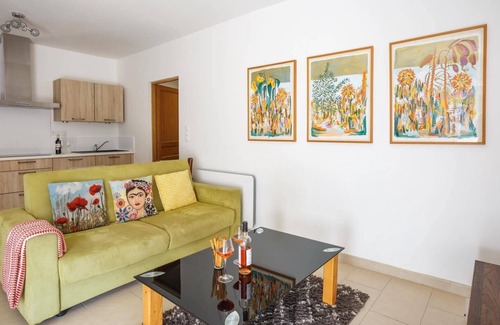 Thezan-les-Beziers Villa | Villa Caroline by Villa Plus