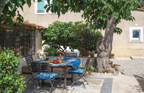 Thezan-les-Beziers Villa | Villa Caroline by Villa Plus