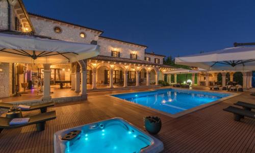 Strpacici Villa | Villa Carolus-Luxurious Istrian Villa