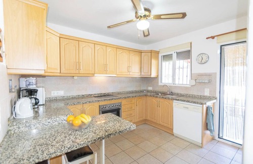 Torrox Villa | Villa "Casa La Paz" with Sea View, Pool & Wi-Fi
