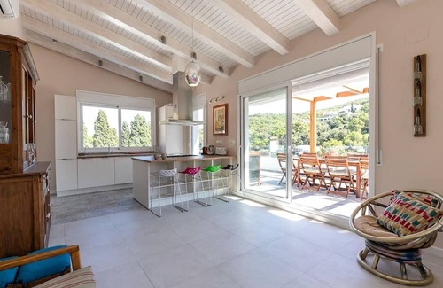 Sa Riera Villa | Villa Casa Nuestra with Private Pool, Garden & Wi-Fi