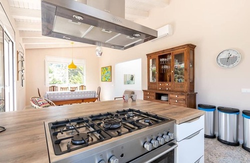 Sa Riera Villa | Villa Casa Nuestra with Private Pool, Garden & Wi-Fi