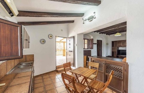 Moron de la Frontera House | Villa "Casa Rural San Miguel" with Pool & Wi-Fi