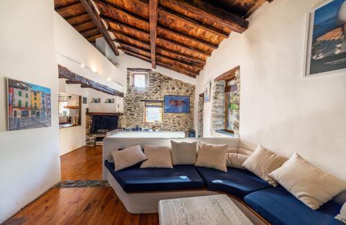 Montferrer Villa | Villa Casablanca