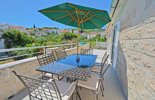Supetar Apartment | Villa CasaBlanca