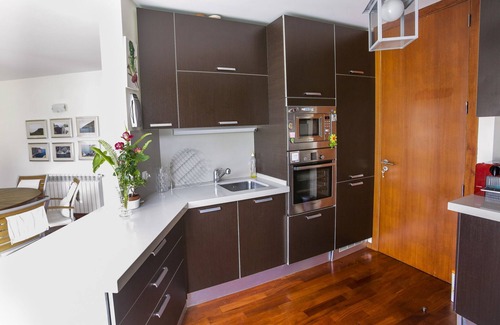Meco Villa | VILLA CASALINHO MECO in the pine forest, near the beach and Lisbon with private pool