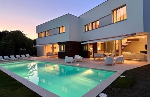 Port de la Selva Villa | Villa Casanovas (Port de la Selva) with private pool and garden 150m from the beach