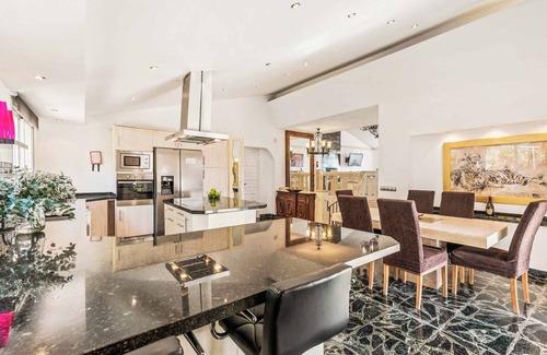 Bahia Dorada Villa | Villa Casillo - Wonderful Property Just 500 metres from the Beach with Sea Views