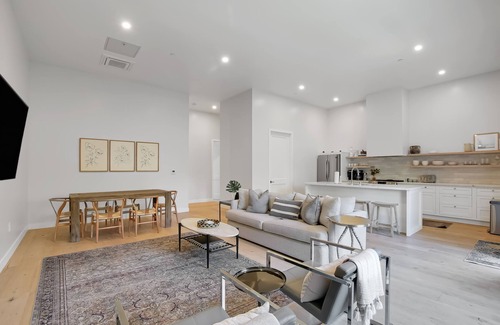 Santa Barbara Villa | Villa Castillo - Perfect 5 Villa Retreat - Entire Property in Downtown, Santa Barbara!