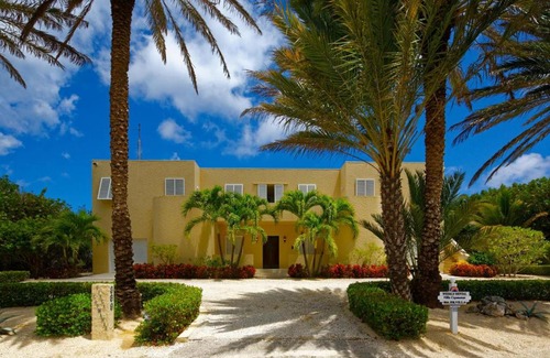 Old Man Bay House | Villa Caymanas by Grand Cayman Villas & Condos