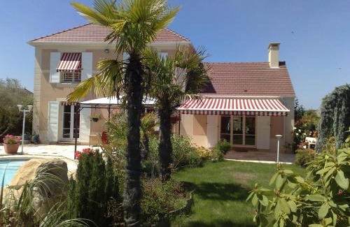 Magny-le-Hongre Villa | Villa Cendrillon