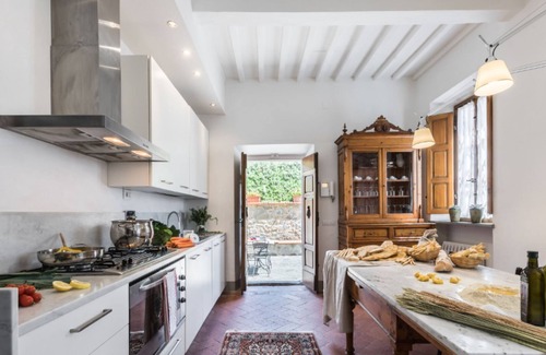 Massa e Cozzile Villa | VILLA CERRETA