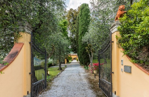 Massa e Cozzile Villa | VILLA CERRETA