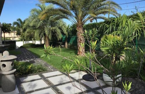 Eau Coulee Apartment | Villa Chambly (Garden & River)