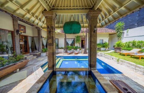 North Legian Villa | Villa CHANDI 2 - Legian - Seminyak - 5 Bedroom 4 Bathroom Villa - Great Location !