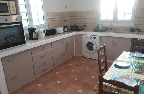 Desbonnes House | Villa Charly, Spacious, Sea view, quiet, close to beaches and Deshaies, Garden,