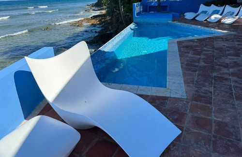 Bravos de Boston Villa | Villa Chavaniac - Spectacular Oceanfront Property