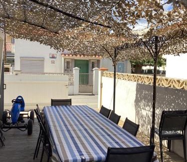 Narbonne-Plage House | Villa Chemakhi 10 personnes