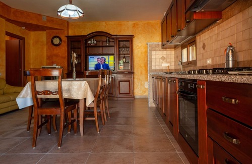 Quartu Sant'Elena House | Villa Chloe, a few km from Cagliari with private swimming pool, garden, green lawn