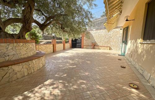 Taormina House | Villa Chris