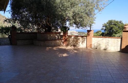 Taormina House | Villa Chris