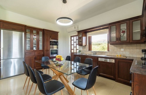 Kissamos Villa | Villa Chrissi – Holiday home with a pool near Kissamos in Crete