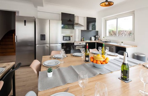Cholet Villa | Villa City Garden - 15 pers Group-Garden & BBQ