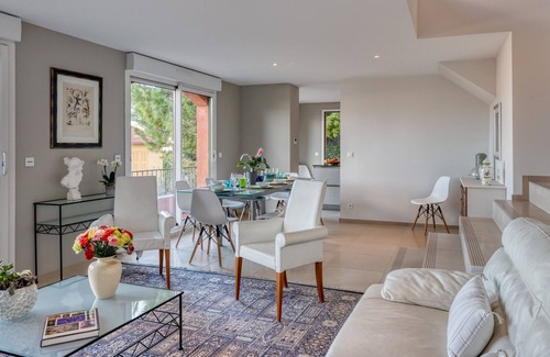 Mantega Villa | Villa Clair Logis