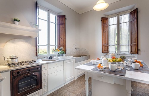 Colle di Compito Villa | VILLA CLARA Luxury 5 bedrooms Lakefront Farmhouse Villa with Private Pool on the Lucca Hills
