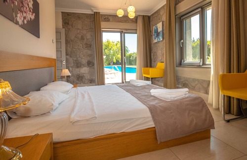 Dagbelen House | Villa Clara, Ortakent , Bodrum, Turkey Sleeps 10