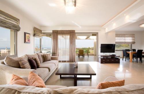 Kallithea Villa | Villa Cleopatra with Private Pool,tennis and soccer field