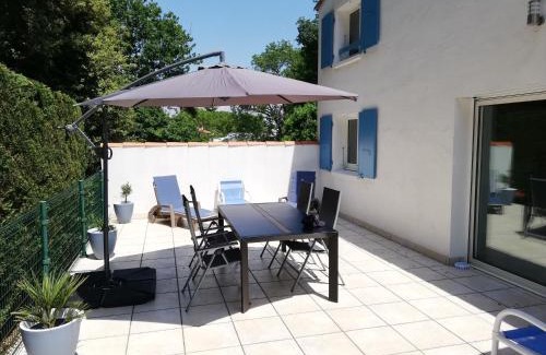 Vaux-sur-Mer House | Villa Climatisée 5 Pers, 450m Plages Nauzan et Conseil, Terrasse 48m², Parking, BBQ, 2 Chambres - FR-1-539-58