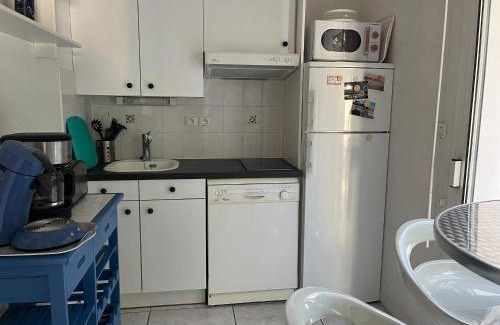 Vaux-sur-Mer House | Villa Climatisée 5 Pers, 450m Plages Nauzan et Conseil, Terrasse 48m², Parking, BBQ, 2 Chambres - FR-1-539-58