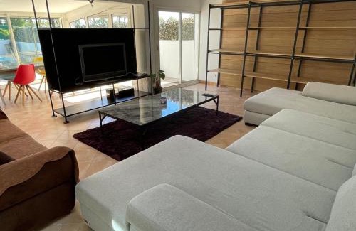 Antibes House | Villa climatisée piscine 3 chambres mer à 800m