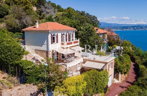 Theoule-Superieur Villa | Villa close to beaches, jacuzzi and sea view