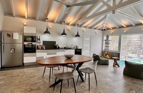 Le Diamant Villa | Villa COLIBRI with private indoor pool on the seafront