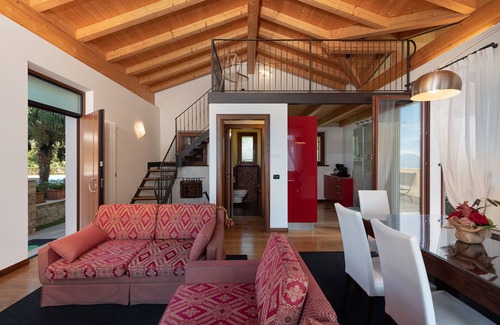 San Zeno di Montagna Villa | VILLA COLONIALE - stunning views, private heated salt pool, BBQ, garden/garage