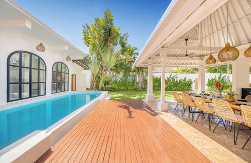 Laksmana Villa | Villa Cologne - 7BDR, 2 pools, garden, near beach
