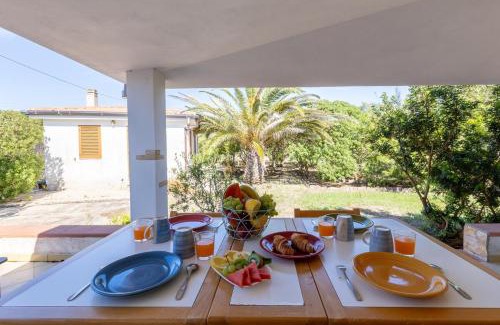 Carloforte Villa | Villa con Giardino - Accesso Diretto alla Spiaggia Giunco