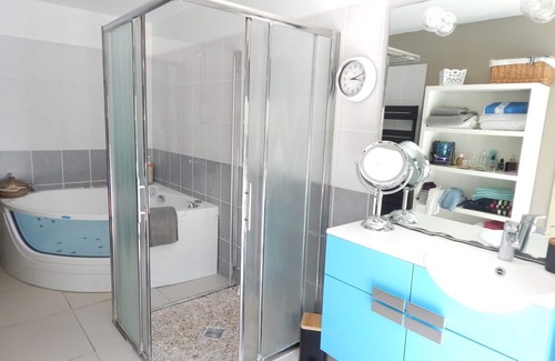 Saint-Gely-du-Fesc House | Villa Contemporaine aux Portes de Montpellier et des Plages